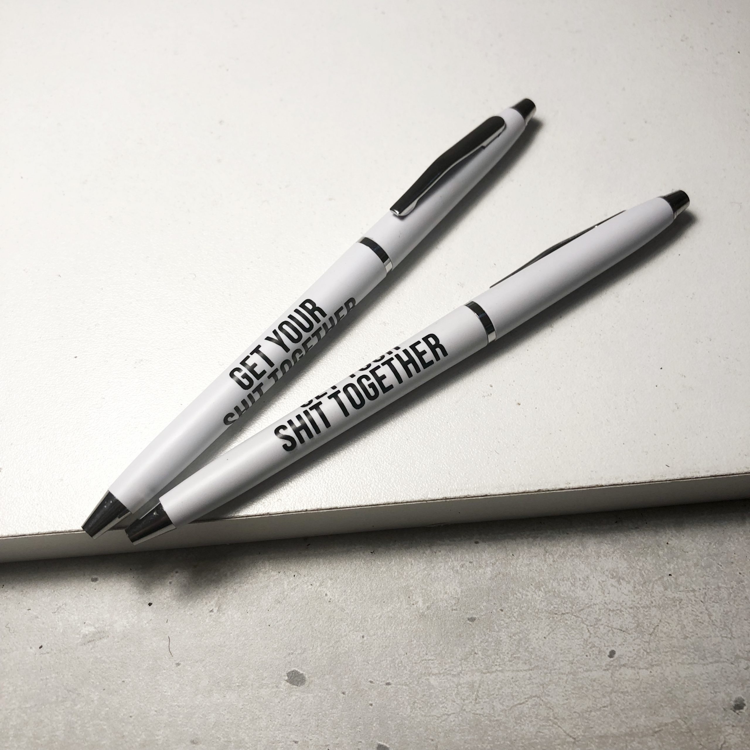 makkelijk te gebruiken paniek Classificeren Pen met grappige tekst: Get your shit together - Owned By